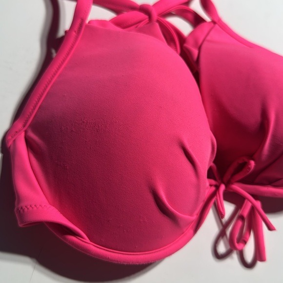 Victoria's Secret Hot Pink Bombshell Bikini Top Size 34DD Ruffle Halter - Picture 3 of 7